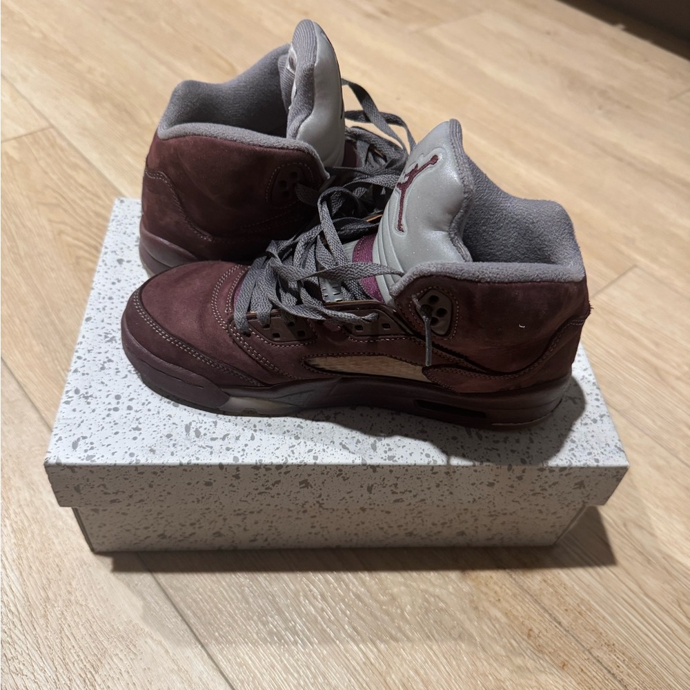 Jordan Kids Sneakers in Burgundy and Gray